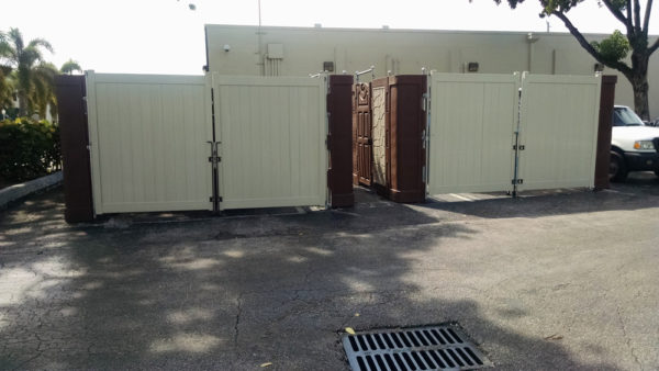 Double unit pictured with Vinyl Gates, 3' separation required between units